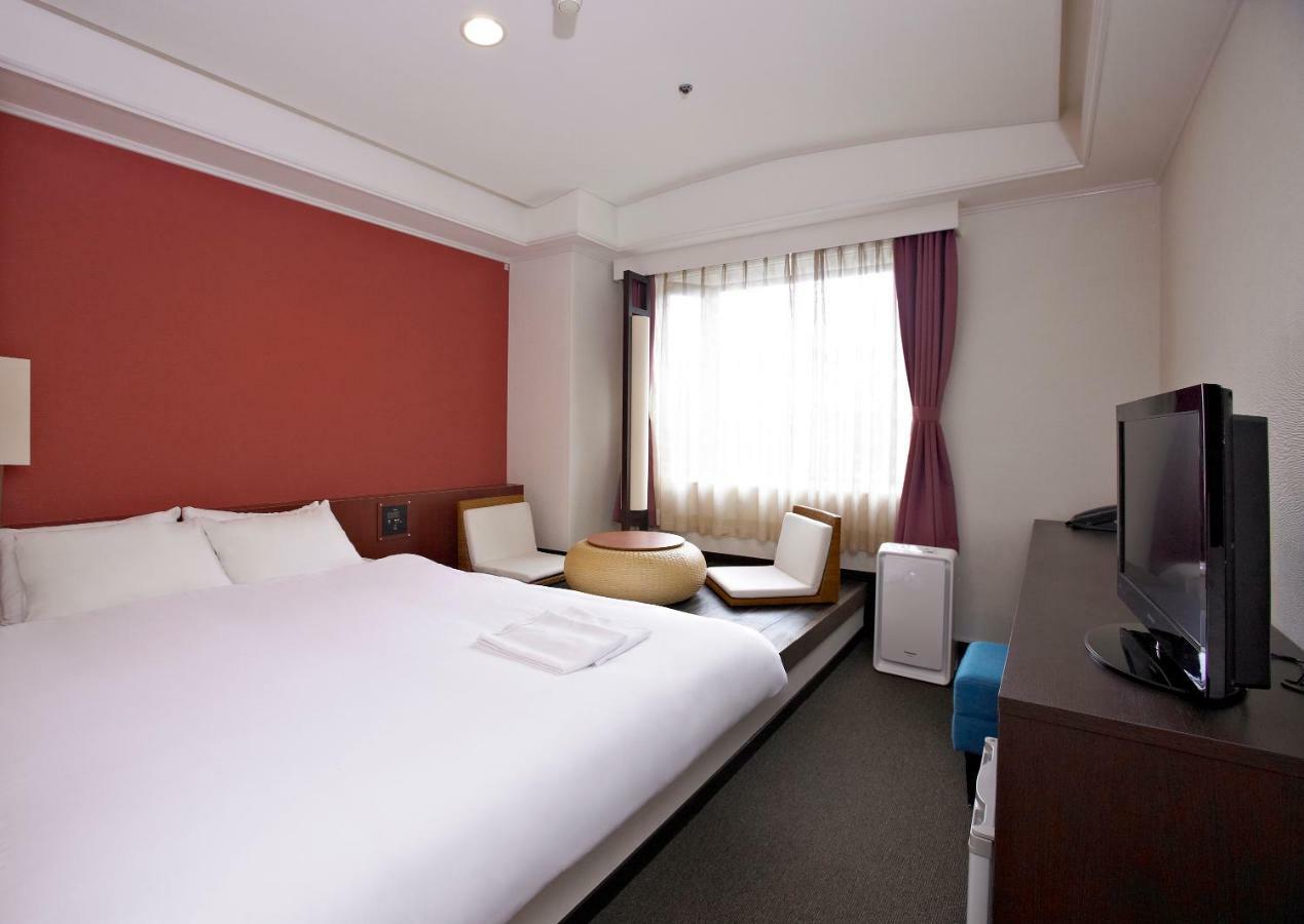 The B Kyoto Sanjo Hotel Bagian luar foto